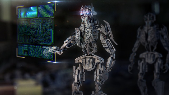 Pequeno robô em pé em frente a um holograma que remete à tecnologia.